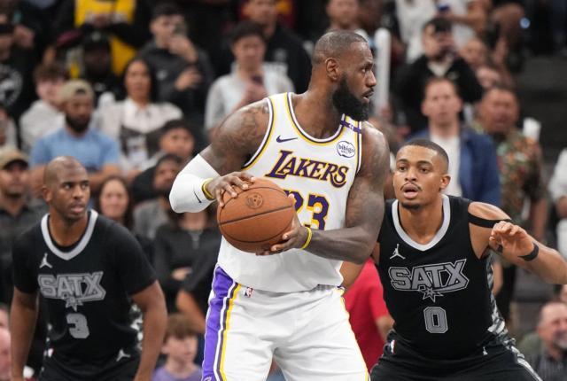 星空体育娱乐-詹眉最佳模式上线！詹皇三双破纪录，浓眉40+12无解