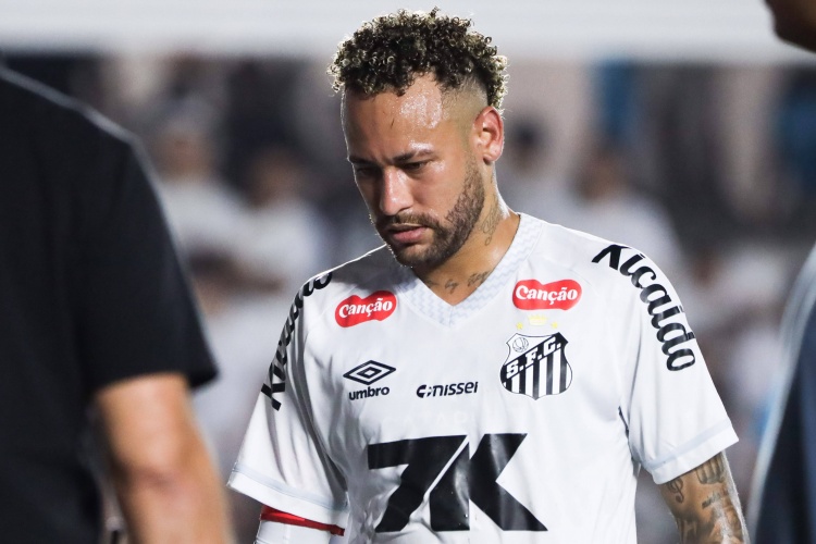 星空体育官方网站-每体：内马尔状态低迷遭猛烈批评，世界杯前景堪忧